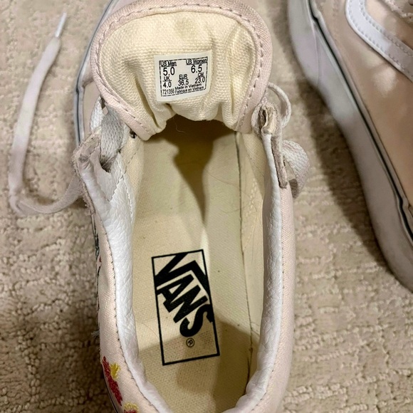 VANS Floral Embroidered Platform Sneakers women’s size 6.5 - Picture 5 of 6